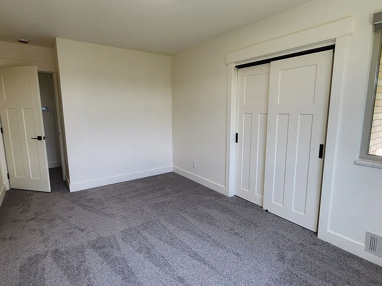 167 W Center St — Photo 17
