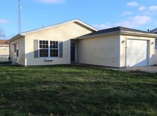 716 N 1st Division St, Mattoon, IL 61938