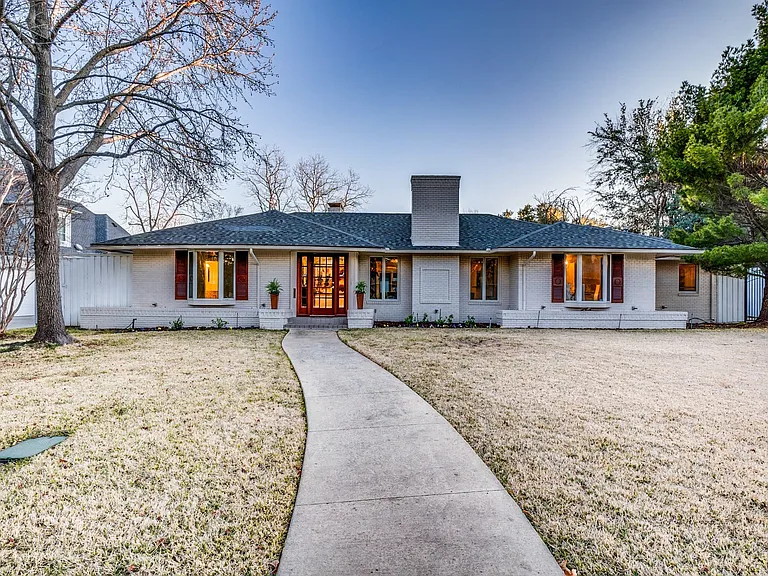 6106 Meadowcrest Dr — Photo 2