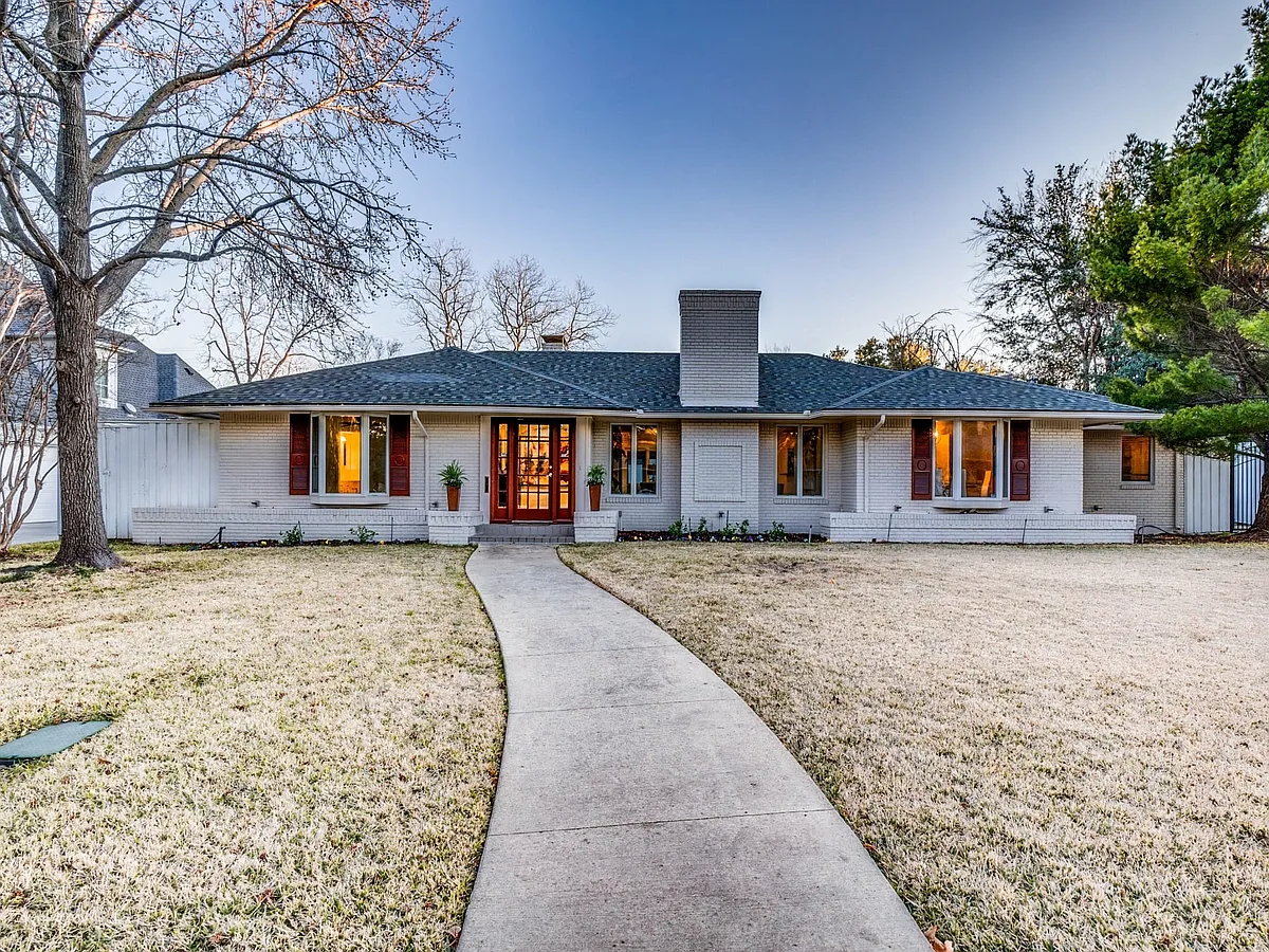 Building Photo - 6106 Meadowcrest Dr