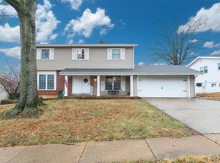 5495 Delcastle Dr, Florissant, MO 63034
