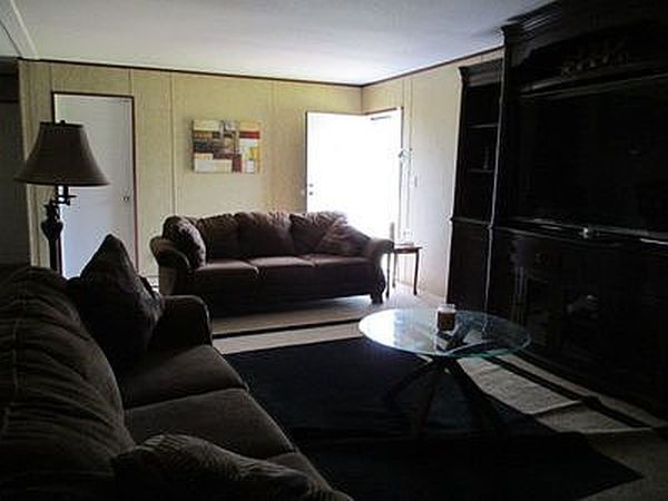 10307 Tallokas Rd - Property Image