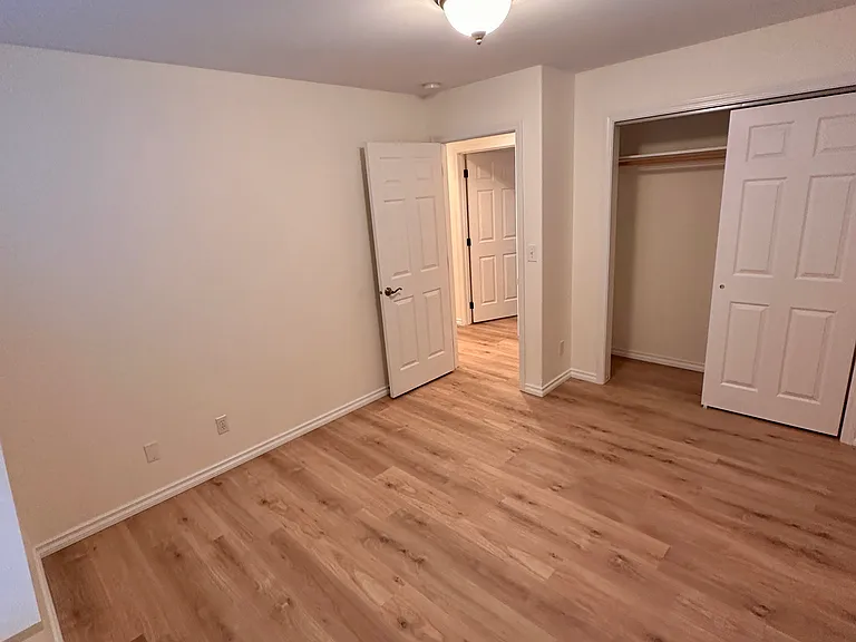 414 Louis Ln — Photo 19