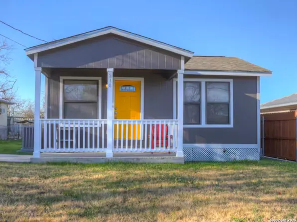 218 S Peach Ave, New Braunfels, TX 78130