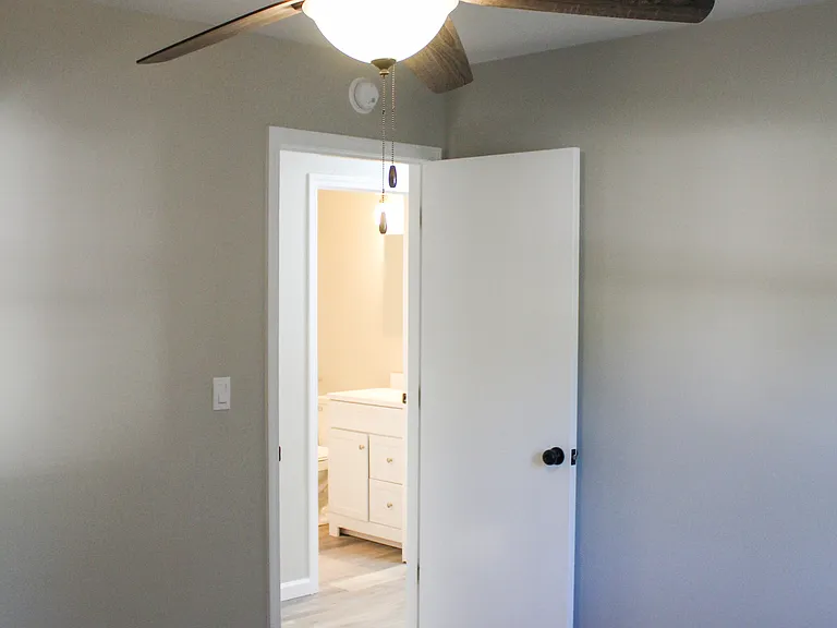 459 N Shiloh Ave — Photo 14