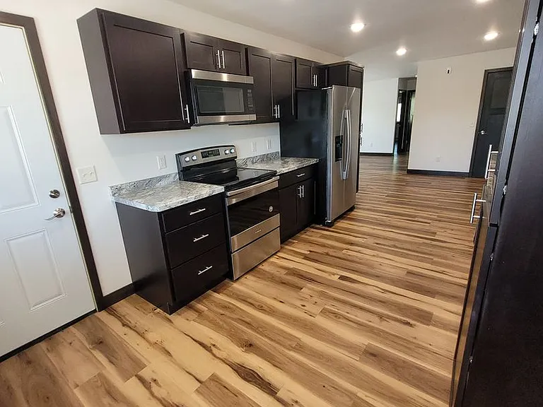 5282 Christopher Dr — Photo 3