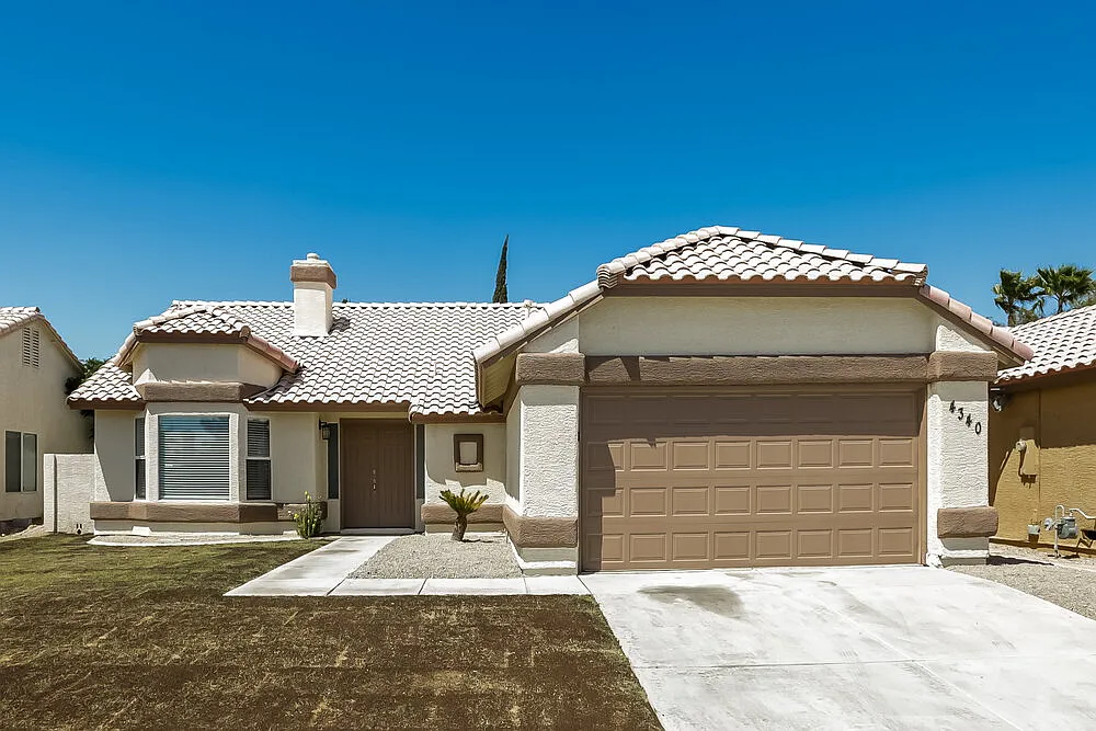 3 bed, 2.0 bath, 1509 sqft, $2,130 — Photo 1