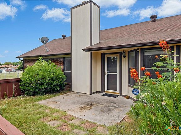 5th image of 2202 Hidden Hill Dr