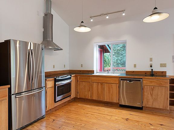 4th image of 13214 328th Ave NE