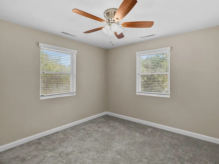 1650 E Duffy St — Photo 22