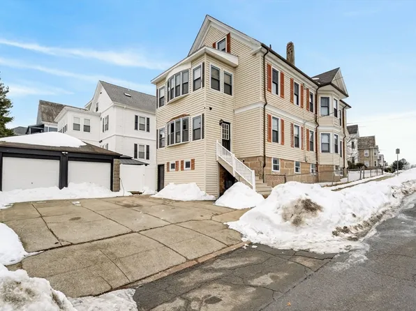 228-230 Mount Pleasant St, New Bedford, MA 02746