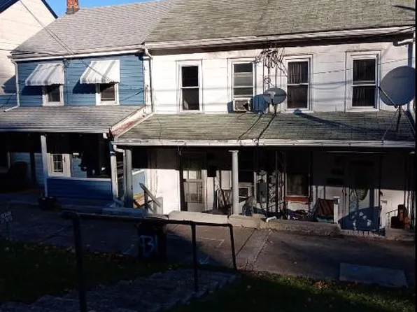 931 W Spruce St, Coal Township, PA 17866