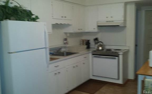 2nd image of 29972 City Dr #2