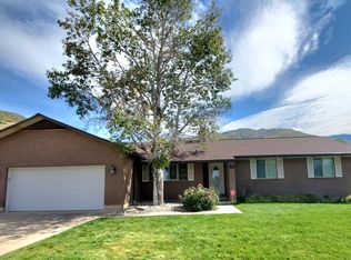 912 N Compton Rd, Farmington, UT 84025