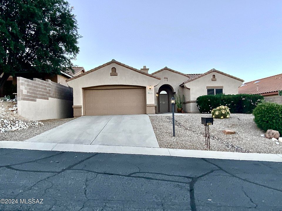 1st image of 2560 W Tom Watson Dr