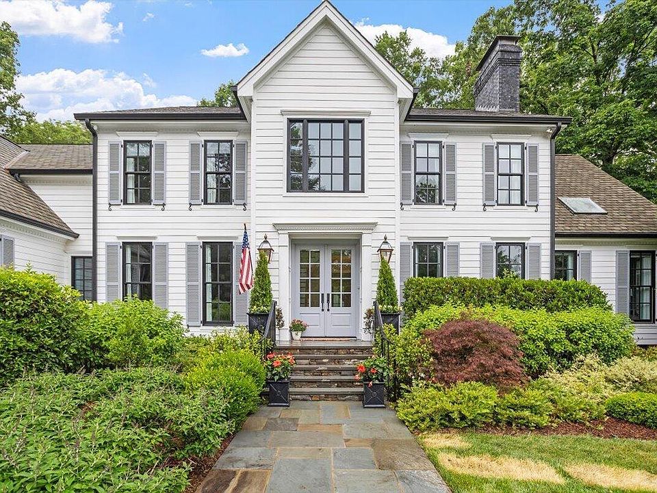 1st image of 1054 Canterbury Ln