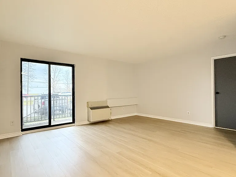 2940 Elsmere Ave #105 — Photo 8