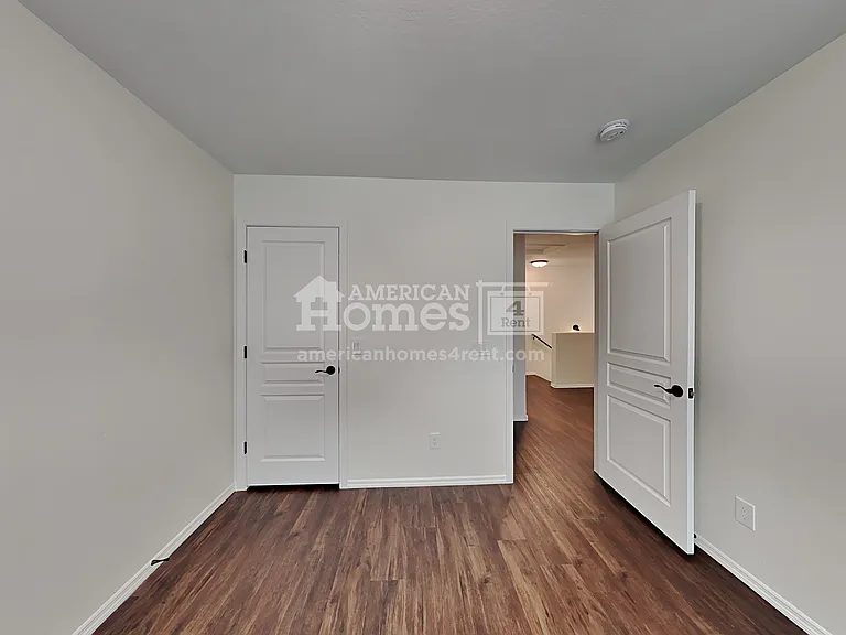 17238 W Maui Ln — Photo 21