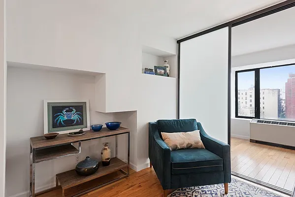 Sold by Nest Seekers International | media 4