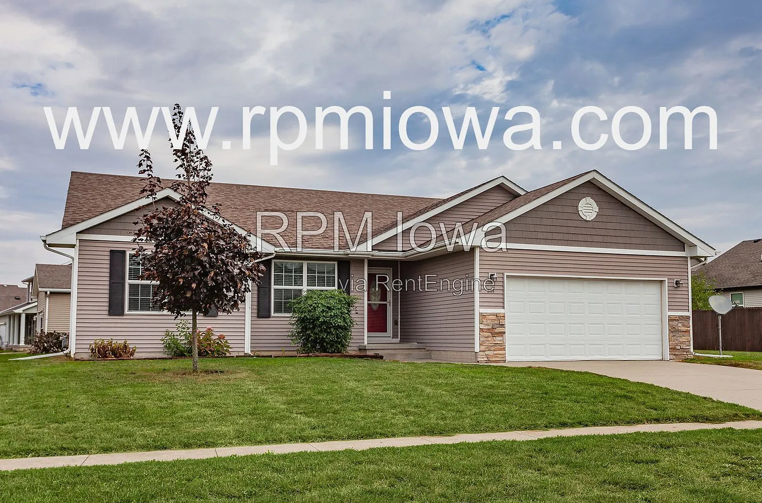 4 bed, 3.0 bath, 2430 sqft, $2,495 — Photo 1