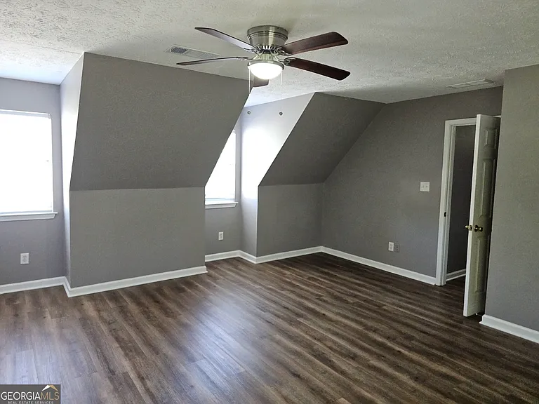 218 Preston Cir — Photo 47