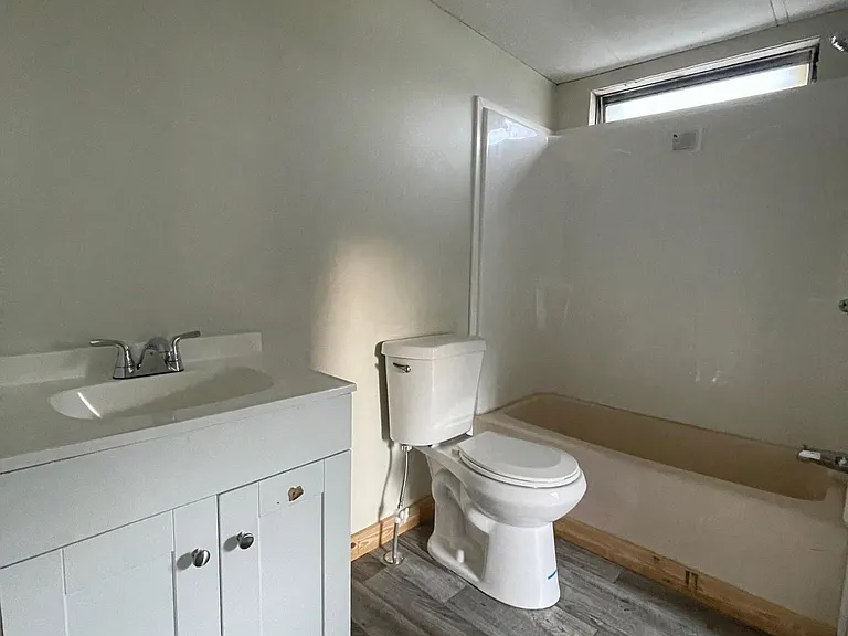 767 NW Amanda St #6 — Photo 6