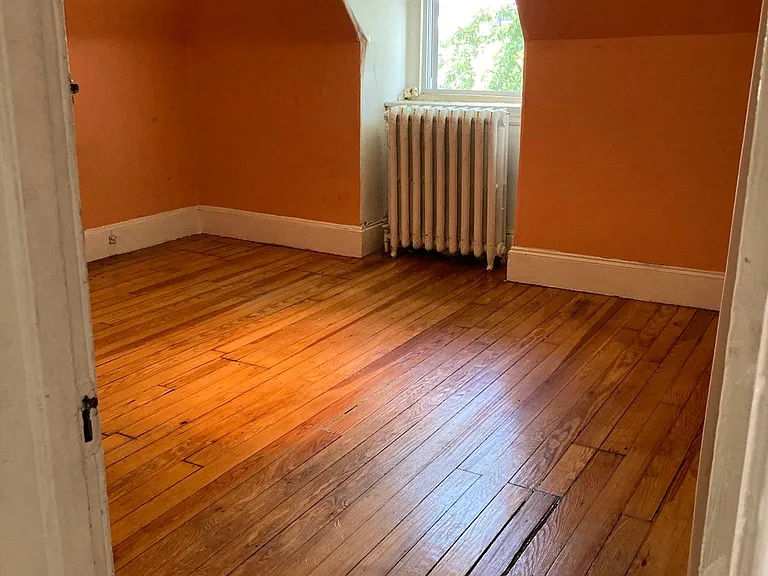 Back bedroom