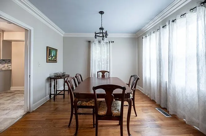 3301 Howard Ave — Photo 10
