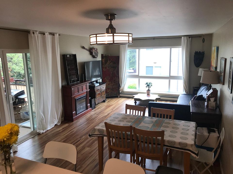 Living room - balcony