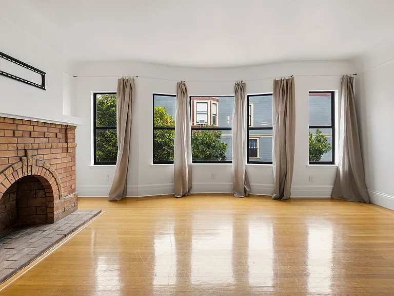 75 Lafayette St #1 — Photo 6