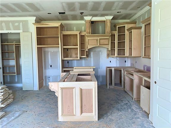 2nd image of 1530 Lacadie Dr APT 3
