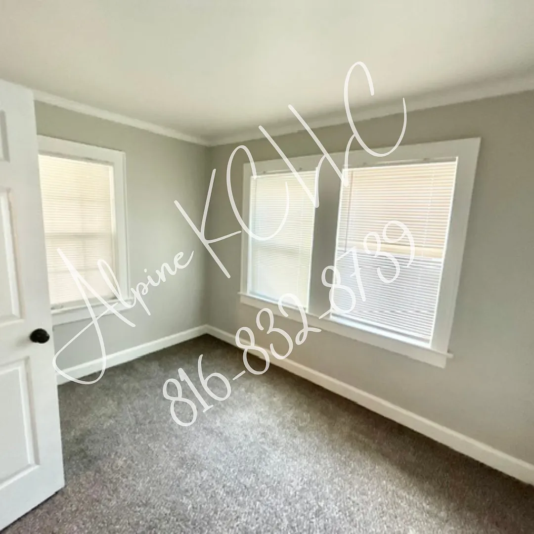 4 bed, 1249 sqft, $1,595 — Photo 2