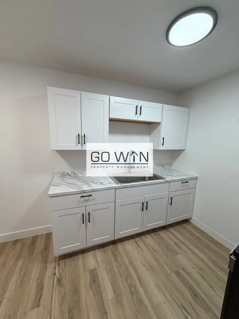 54 W Southern Ave — Photo 2
