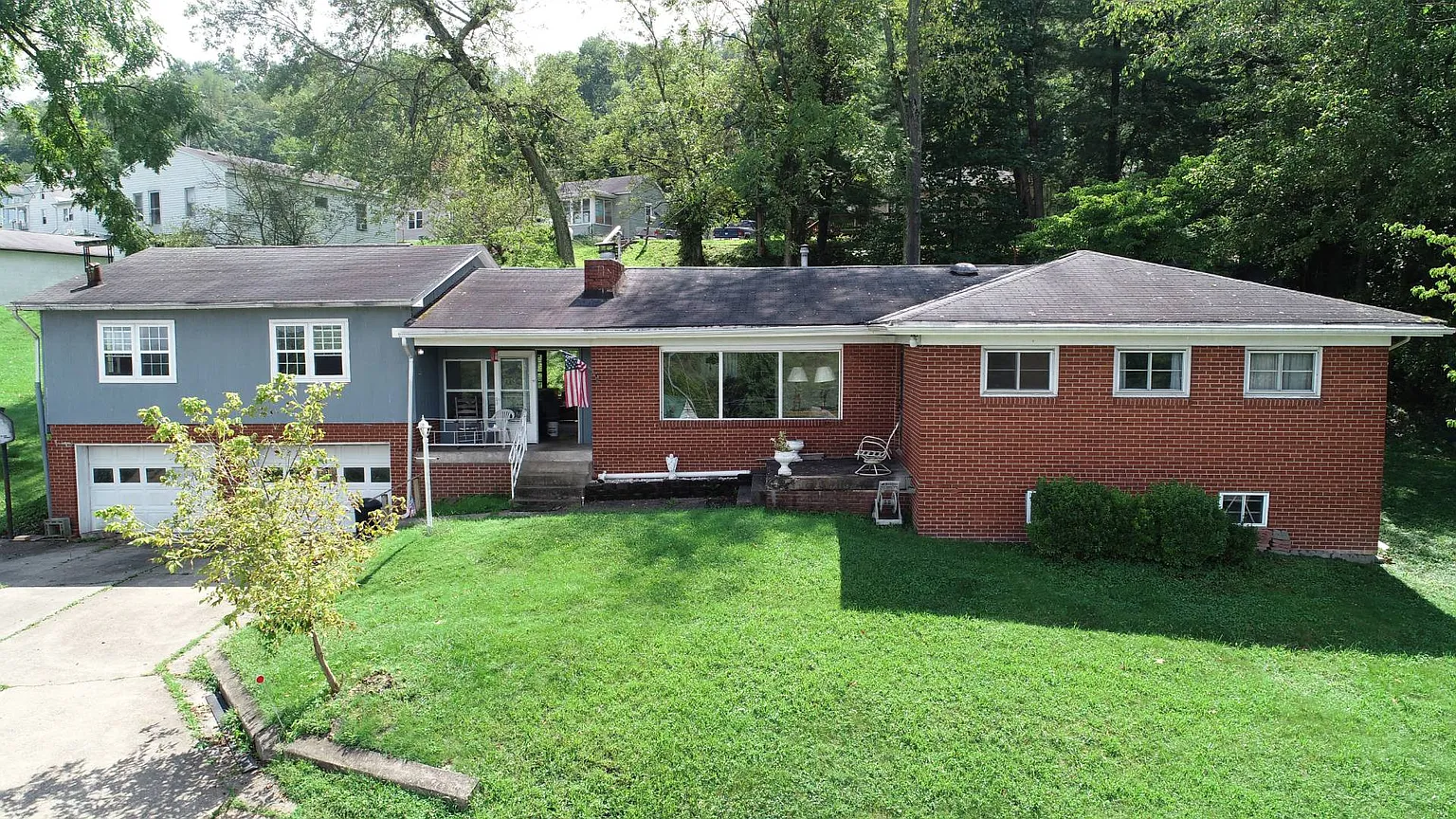 1748 Fairmont Ave photo 1