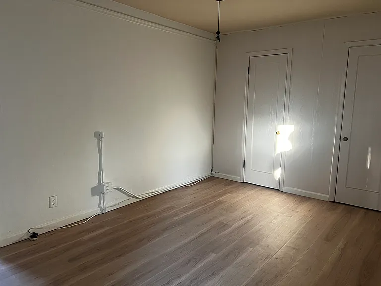548 Vera Ave — Photo 9