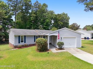 897 Pine Valley Rd, Jacksonville, NC 28546