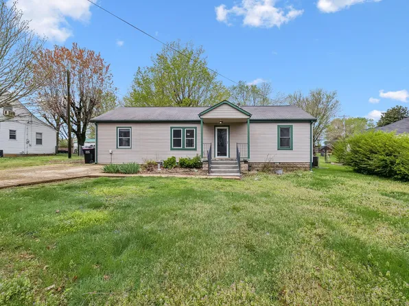 1212 Maple St, Greenbrier, TN 37073