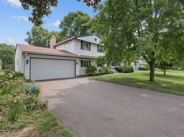 413 Rice Creek Blvd NE, Fridley, MN 55432