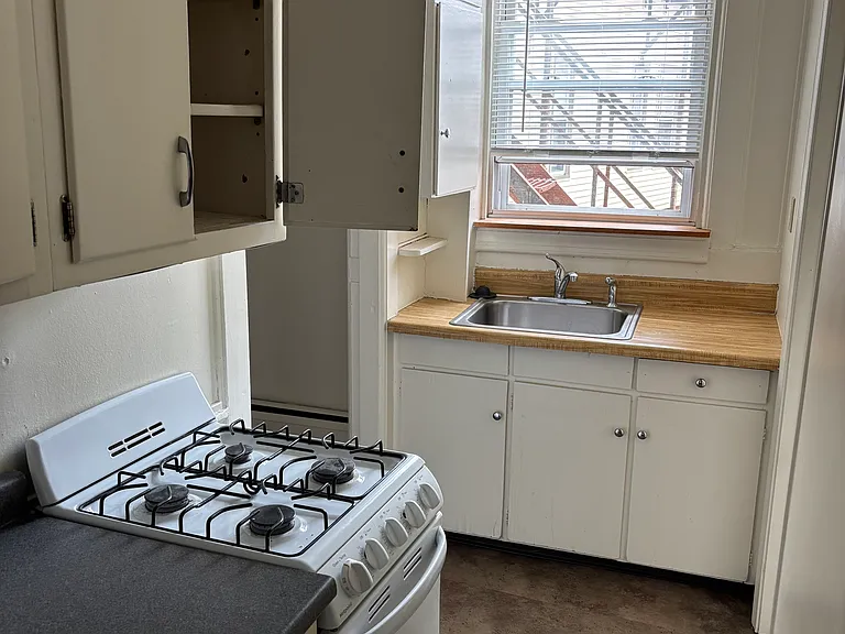 30 Court St #1 — Photo 9