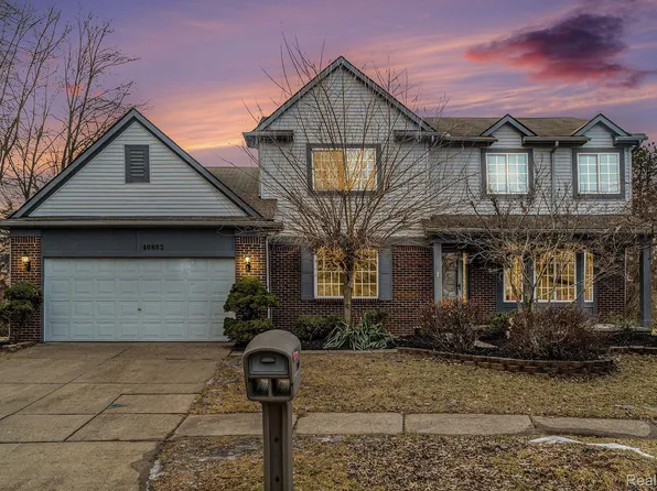 40882 Bluesprings Ct, Canton, MI 48188