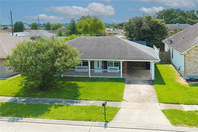 2525 Paul Dr — Photo 3