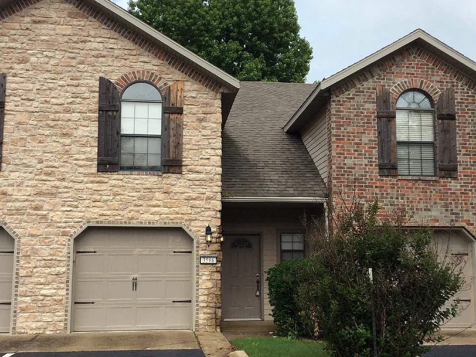 3586 W Chevaux Dr