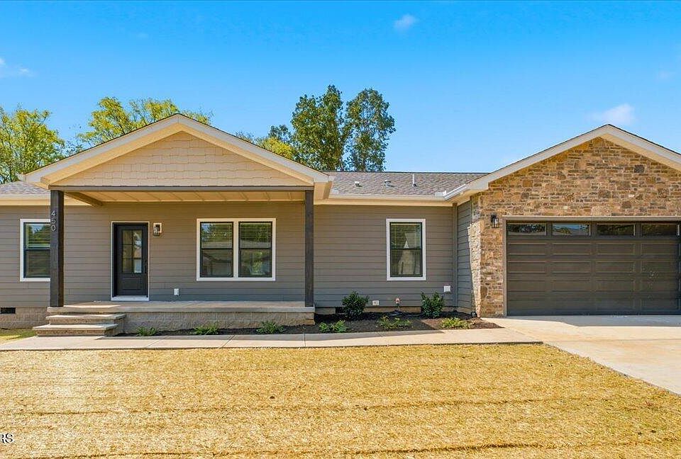 1st image of 450 Federal Ferry Cir