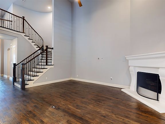 5th image of 3012 Avondale