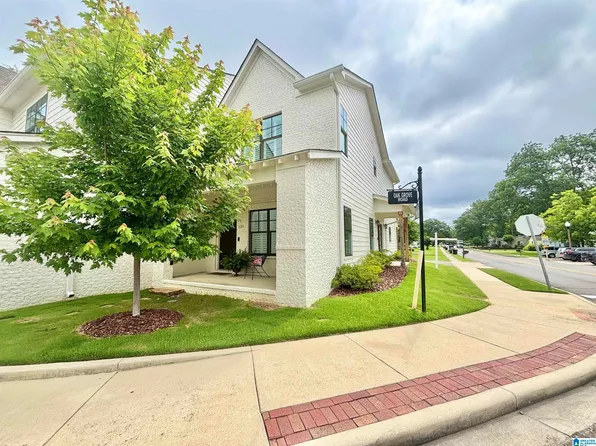 631 Oak Grove Rd, Birmingham, AL 35209