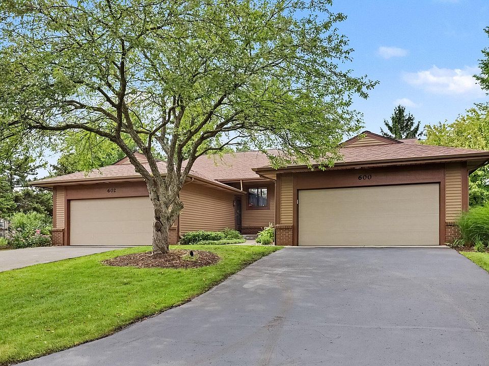 1st image of 600 Bradford Pl NE