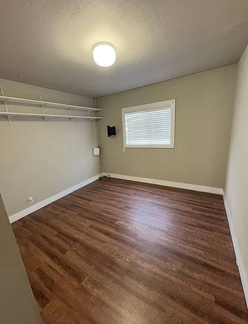 Charming 2 Bed / 1 Bath Home with Garage & Fenced Yard — Photo 3
