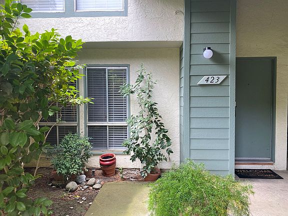 2nd image of 423 Safflower Pl