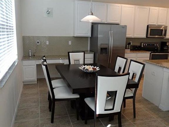 5th image of 800 Las Fuentes Dr