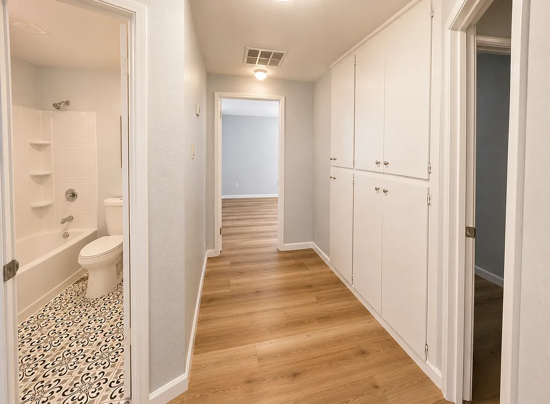 3 bed, 2.0 bath, 986 sqft, $2,250 — Photo 4